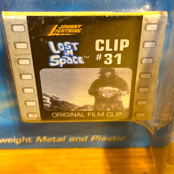 Lot of 2 98 Johnny Lightning Lost in Space Pod Spaceships w/ movie clips 31 & 48 - Picture 10 of 11